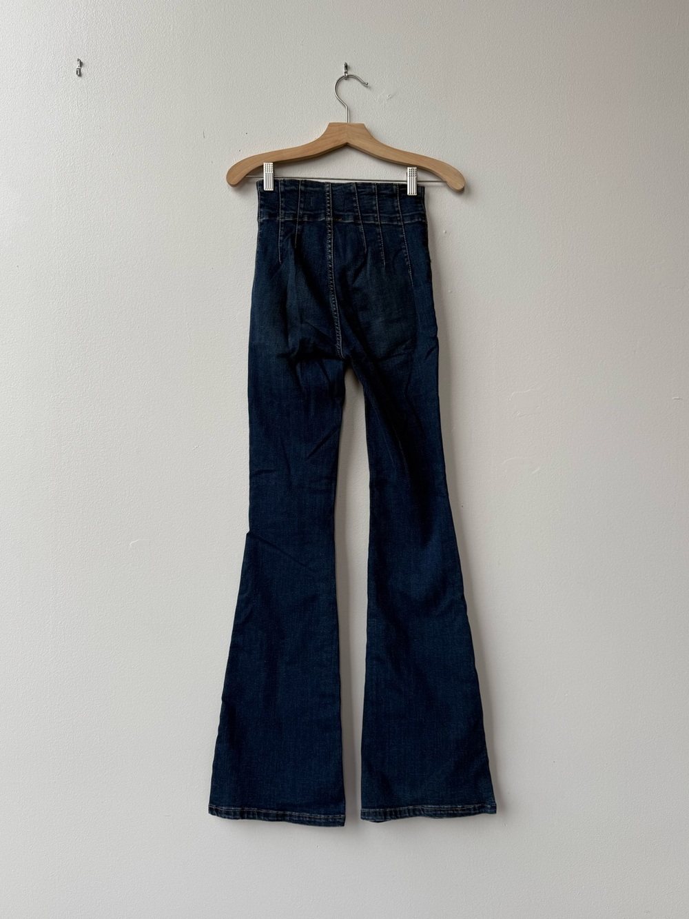 Jayde Flare Jeans - Picture 2 of 4